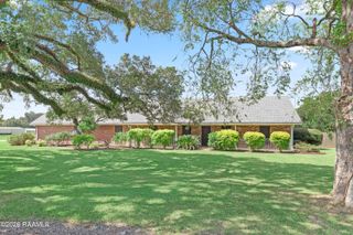 817 Cemetery Road, St. Martinville, LA 70582