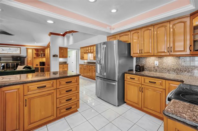 1665 SHAKER LANE, Dunedin, FL 34698