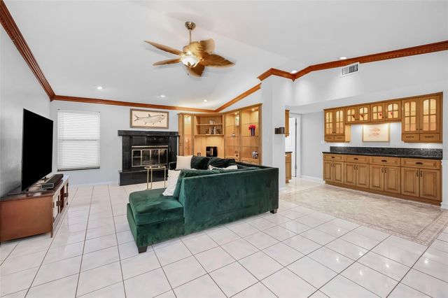 1665 SHAKER LANE, Dunedin, FL 34698