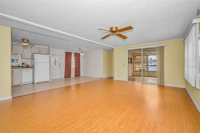 10539 TAHITIAN LANE 112, Largo, FL 33773