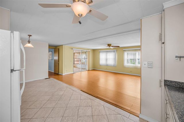 10539 TAHITIAN LANE 112, Largo, FL 33773