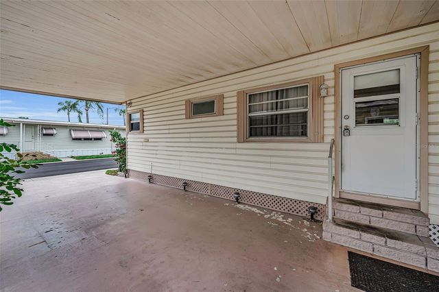 10539 TAHITIAN LANE 112, Largo, FL 33773