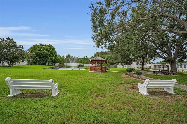 10539 TAHITIAN LANE 112, Largo, FL 33773