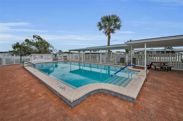 10539 TAHITIAN LANE 112, Largo, FL 33773