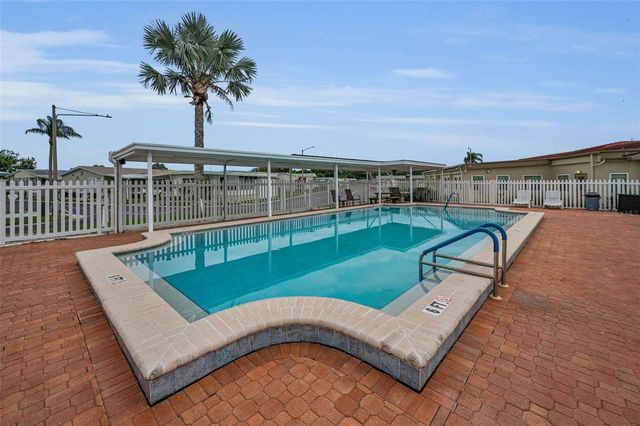 10539 TAHITIAN LANE 112, Largo, FL 33773