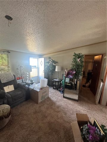 307 Sherwood Dr, Allegheny Twp - Wml, PA 15068