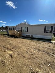 307 Sherwood Dr, Allegheny Twp - Wml, PA 15068