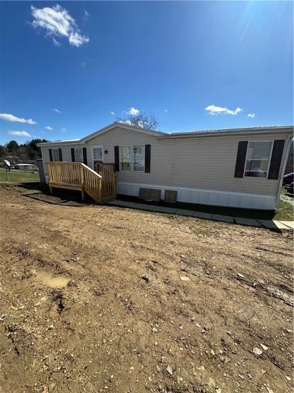 307 Sherwood Dr, Allegheny Twp - Wml, PA 15068