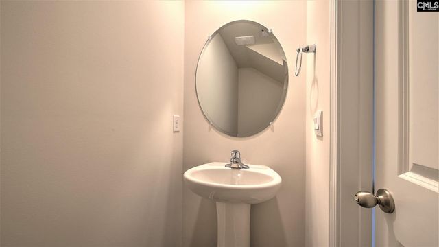 605 Edgetree Drive, Hopkins, SC 29061