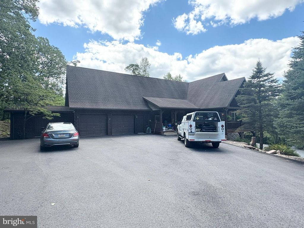 41 HART RD, Auburn, PA 17922