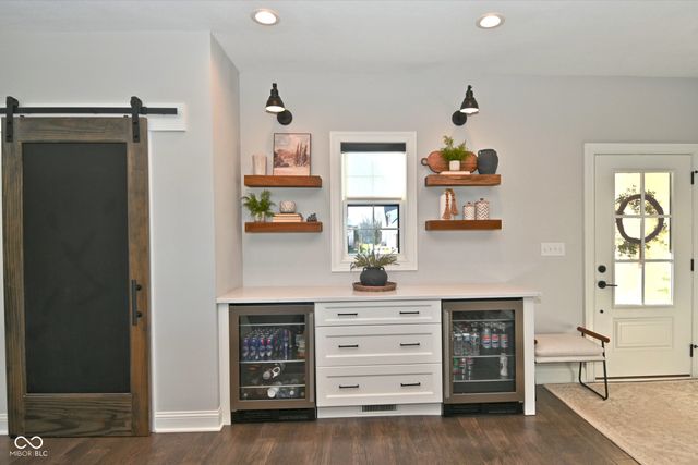 1111 Maclaren Court, Franklin, IN 46131