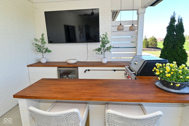 1111 Maclaren Court, Franklin, IN 46131