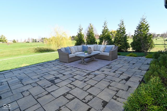 1111 Maclaren Court, Franklin, IN 46131