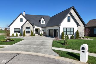 1111 Maclaren Court, Franklin, IN 46131