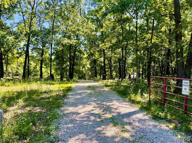 10704 Belle Road, Crocker, MO 65452