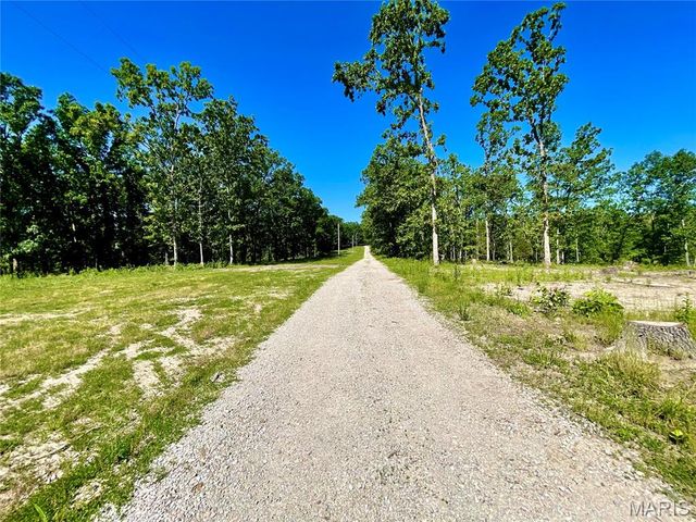 10704 Belle Road, Crocker, MO 65452