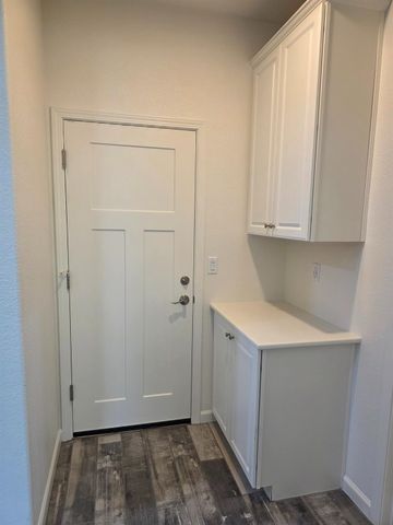 8099 Avanti Dr, El Dorado Hills, CA 95762