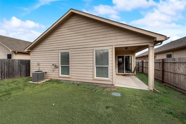 6029 Kristen Drive, Fort Worth, TX 76131