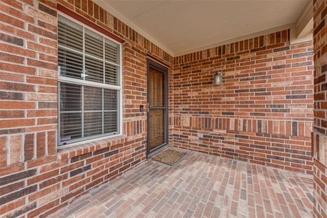 6029 Kristen Drive, Fort Worth, TX 76131