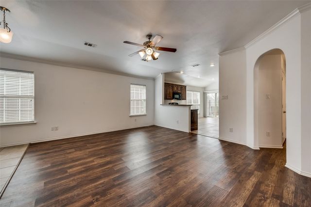 6029 Kristen Drive, Fort Worth, TX 76131