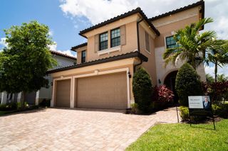 8665 E Baypoint Circle, Parkland, FL 33076