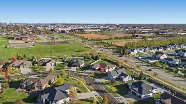 4704 Woodhaven Street S, Fargo, ND 58104