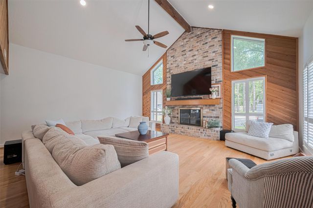 2831 Thorne Creek Lane, Houston, TX 77073