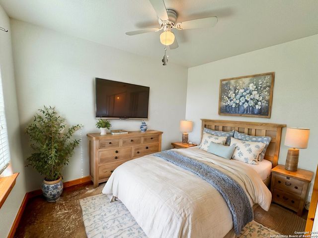573 Texas 97 # 117, Floresville, TX 78114