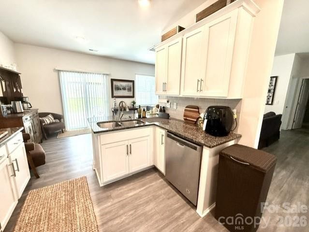 5120 Briscoe Drive, Charlotte, NC 28214