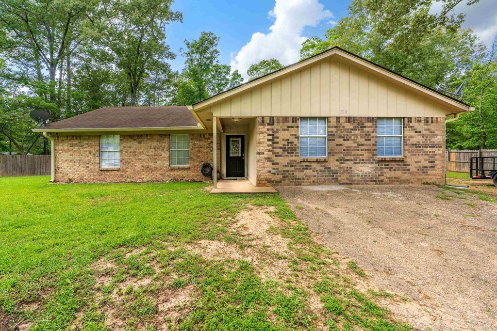 310 Pine Circle, Hallsville, TX 75650