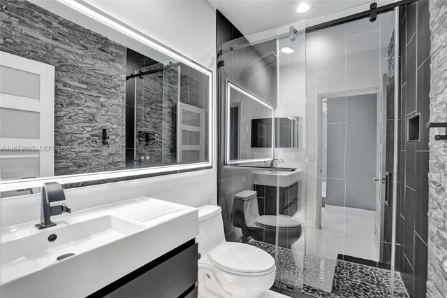 1321 SW 102nd Avenue, Pembroke Pines, FL 33025
