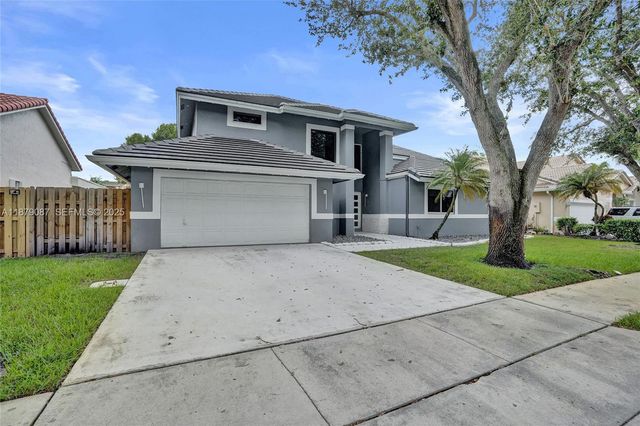 1321 SW 102nd Avenue, Pembroke Pines, FL 33025