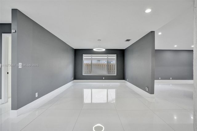 1321 SW 102nd Avenue, Pembroke Pines, FL 33025