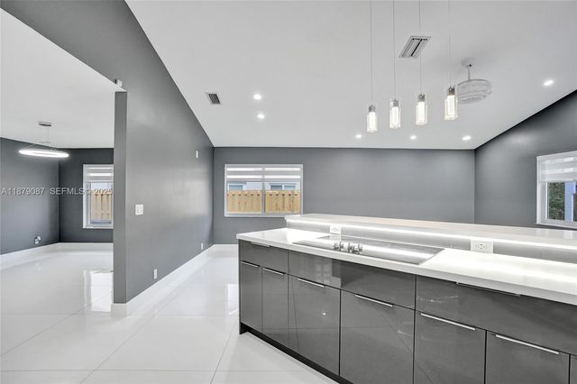 1321 SW 102nd Avenue, Pembroke Pines, FL 33025
