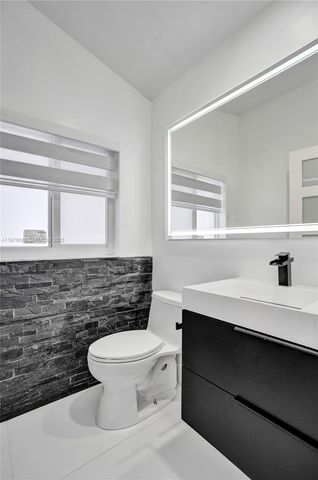 1321 SW 102nd Avenue, Pembroke Pines, FL 33025