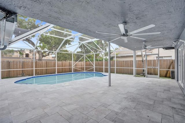 1321 SW 102nd Avenue, Pembroke Pines, FL 33025