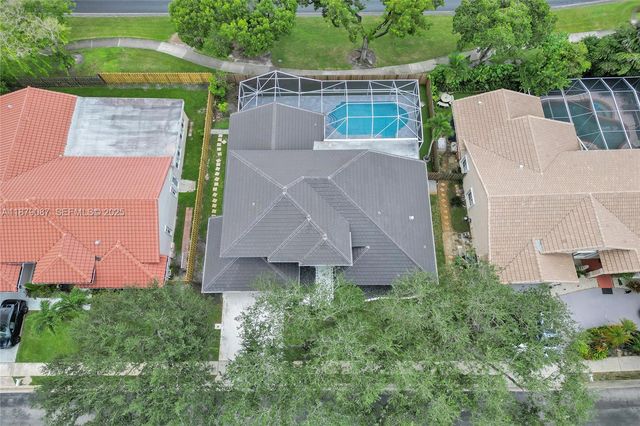 1321 SW 102nd Avenue, Pembroke Pines, FL 33025