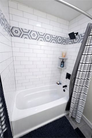 93 Virginia Ave, Uniontown, PA 15401