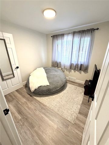 93 Virginia Ave, Uniontown, PA 15401