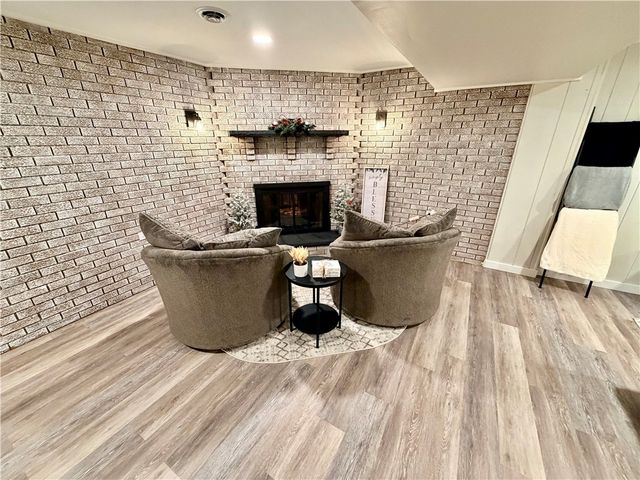 93 Virginia Ave, Uniontown, PA 15401