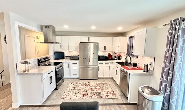 93 Virginia Ave, Uniontown, PA 15401