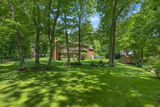 190 Stoney Hollow Road, Tiverton, RI 02878