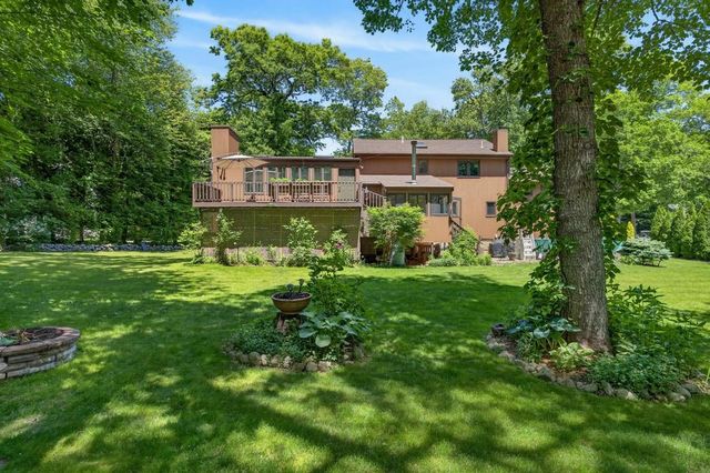 190 Stoney Hollow Road, Tiverton, RI 02878