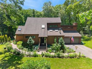 190 Stoney Hollow Road, Tiverton, RI 02878