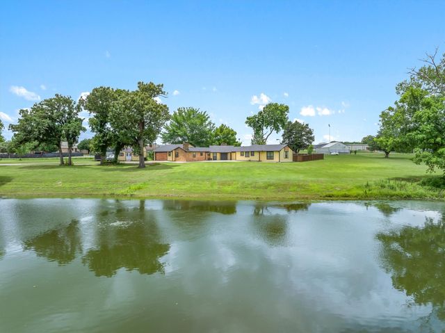 1203 N Spring Street, Grand Saline, TX 75140