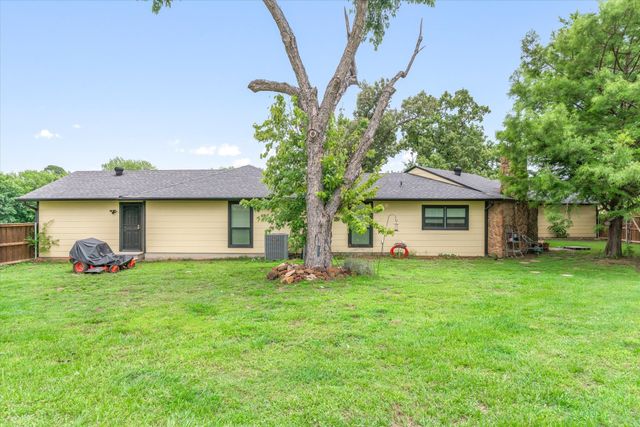 1203 N Spring Street, Grand Saline, TX 75140