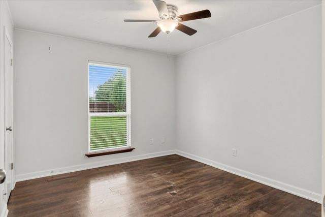 1203 N Spring Street, Grand Saline, TX 75140