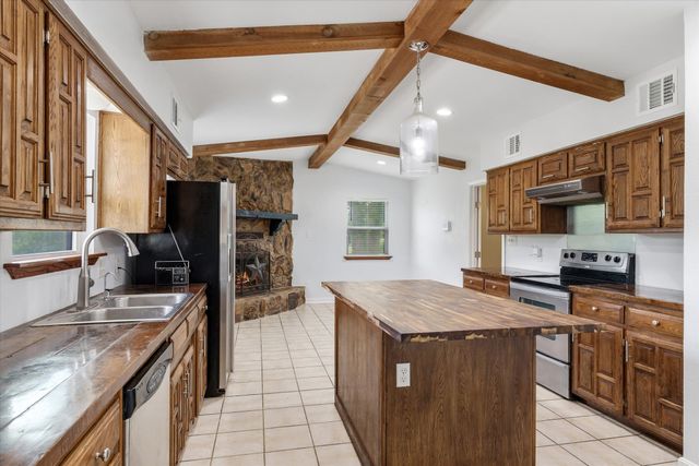 1203 N Spring Street, Grand Saline, TX 75140