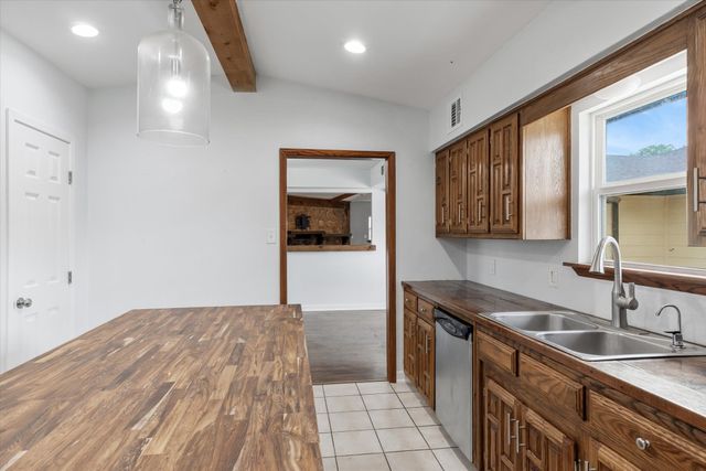 1203 N Spring Street, Grand Saline, TX 75140