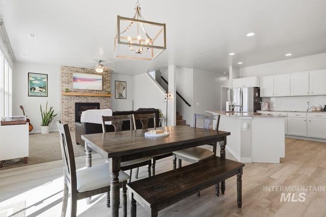 5955 S Chinook Way, Boise, ID 83709